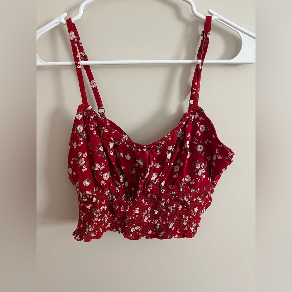 Hollister floral crop top. Size medium